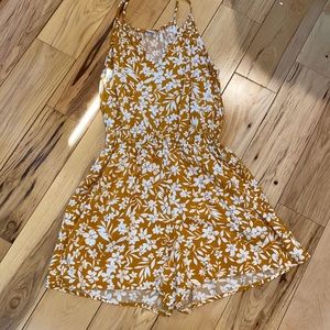 old navy romper yellow and white floral